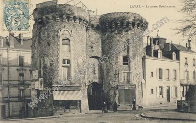 Carte postale ancienne La porte Beucheresse — Laval (Mayenne)