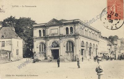Carte postale ancienne La Poissonnerie — Laval (Mayenne)
