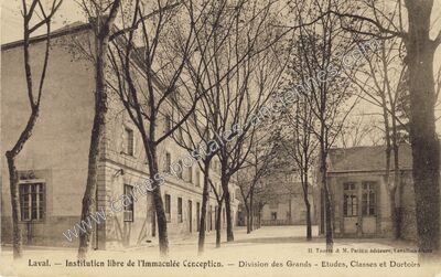 Carte postale ancienne Institution libre de l'Immaculée Conception - Division des Grands — Laval (Mayenne)