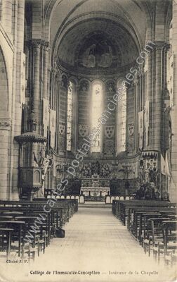 Carte postale ancienne Intérieur de la Chapelle — Laval (Mayenne)