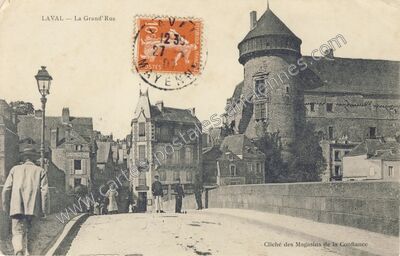 Carte postale ancienne La Grand'Rue — Laval (Mayenne)