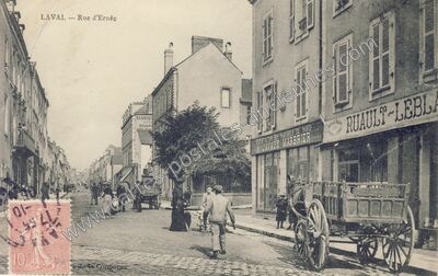 Carte postale ancienne Rue d'Ernée — Laval (Mayenne)