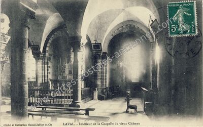 Carte postale ancienne Intérieur de la Chapelle du vieux Château — Laval (Mayenne)