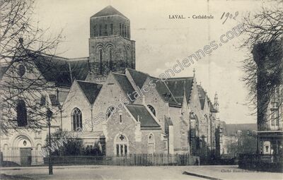 Carte postale ancienne Cathédrale — Laval (Mayenne)