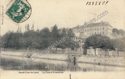 Carte postale ancienne Sacré-Cœur. La Croix d'Avesnières — Laval (Mayenne)