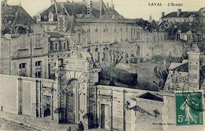 Carte postale ancienne L'Évêché — Laval (Mayenne)