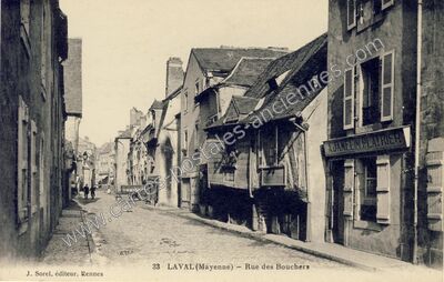 Carte postale ancienne Rue des Bouchers — Laval (Mayenne)