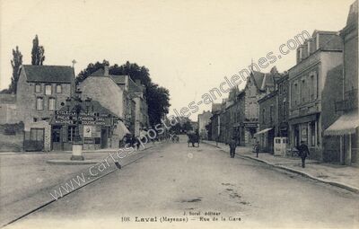 Carte postale ancienne Rue de la Gare — Laval (Mayenne)