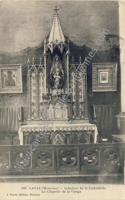 Carte postale ancienne Intérieur de la Cathédrale, La Chapelle de la Vierge — Laval (Mayenne)