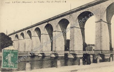 Carte postale ancienne Le Viaduc (Vue de Profil) — Laval (Mayenne)