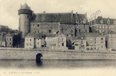 Carte postale ancienne Le Château — Laval (Mayenne)