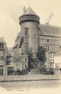 Carte postale ancienne Le Château — Laval (Mayenne)