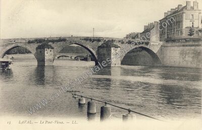 Carte postale ancienne Le Pont-Vieux — Laval (Mayenne)