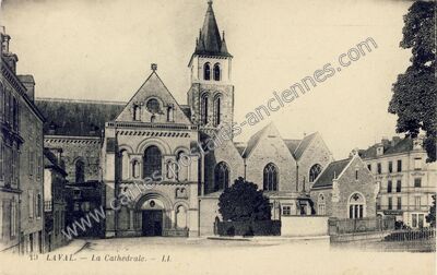 Carte postale ancienne La Cathédrale — Laval (Mayenne)