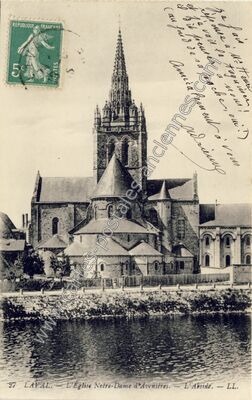 Carte postale ancienne L'Église Notre-Dame d'Avenières. — L'Abside — Laval (Mayenne)