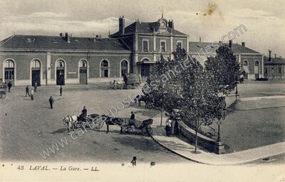 Carte postale ancienne La Gare — Laval (Mayenne)
