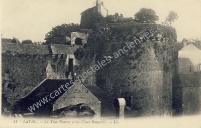 Carte postale ancienne La Tour Renaise et les Vieux Remparts — Laval (Mayenne)