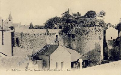 Carte postale ancienne La Tour Renaise et les Vieux Remparts — Laval (Mayenne)