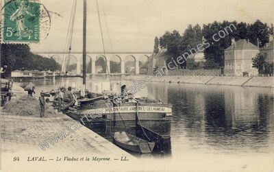 Carte postale ancienne Le Viaduc et la Mayenne — Laval (Mayenne)