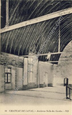 Carte postale ancienne Château de Laval - Ancienne Salle des Gardes — Laval (Mayenne)