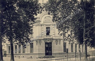 Carte postale ancienne La Caisse d'Epargne — Laval (Mayenne)