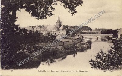 Carte postale ancienne Vue sur Avesnières et la Mayenne — Laval (Mayenne)