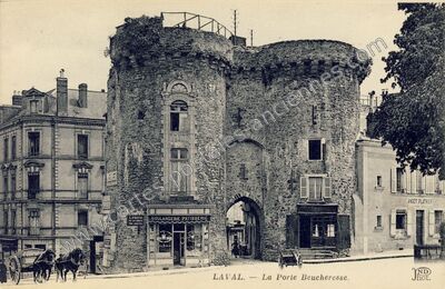 Carte postale ancienne La Porte Beucheresse — Laval (Mayenne)