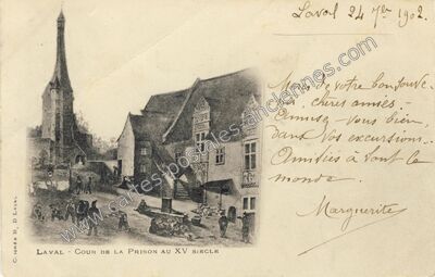 Carte postale ancienne Cour de la Prison au XVe siècle — Laval (Mayenne)
