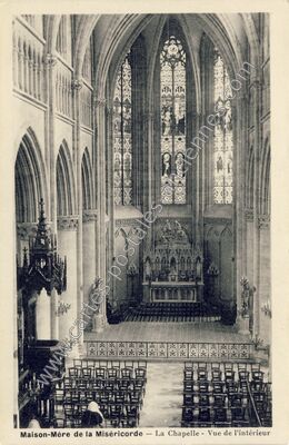 Carte postale ancienne Maison-Mère de la Miséricorde - La Chapelle - Vue de l'intérieur — Laval (Mayenne)