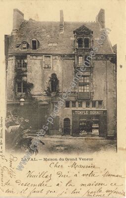Carte postale ancienne Maison du Grand Veneur — Laval (Mayenne)