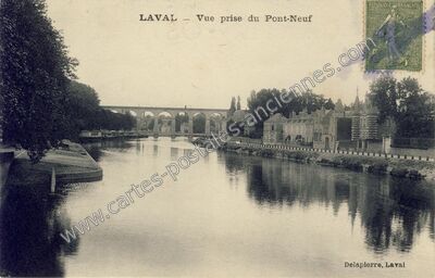 Carte postale ancienne Vue prise du Pont-Neuf — Laval (Mayenne)