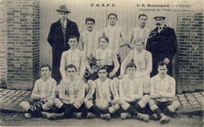 Carte postale ancienne U. S. Beauregard. - 2° Equipe. Champions du Maine, 1911-1912 — Laval (Mayenne)