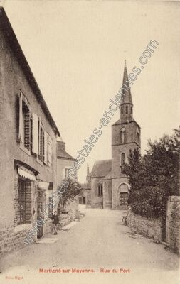 Carte postale ancienne Rue du Port — Martigné-sur-Mayenne (Mayenne)