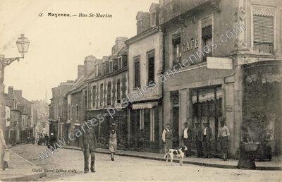 Carte postale ancienne Rue St-Martin — Mayenne (Mayenne)