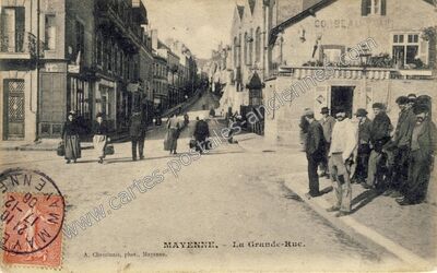 Carte postale ancienne La Grande-Rue — Mayenne (Mayenne)