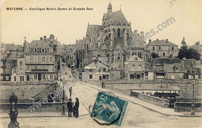 Carte postale ancienne Basilique Notre-Dame et Grande Rue — Mayenne (Mayenne)