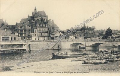 Carte postale ancienne Quai Carnot — Basilique de Notre-Dame — Mayenne (Mayenne)