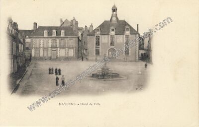 Carte postale ancienne Hôtel de Ville — Mayenne (Mayenne)