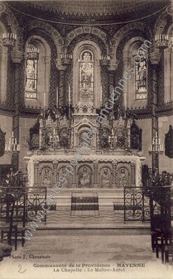 Carte postale ancienne La Chapelle - Le Maître-Autel — Mayenne (Mayenne)