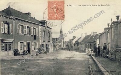 Carte postale ancienne Vue prise de la Route de Saint-Poix — Méral (Mayenne)
