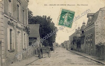 Carte postale ancienne Rue Chevreul — Meslay-du-Maine (Mayenne)