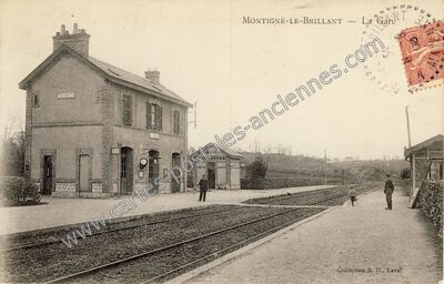 Carte postale ancienne La Gare — Montigné-le-Brillant (Mayenne)