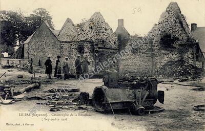 Carte postale ancienne Catastrophe de la Fillatraie — Le Pas (Mayenne)