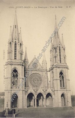 Carte postale ancienne La Basilique - Vue de face — Pontmain (Mayenne)