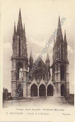 Carte postale ancienne Façade de la Basilique — Pontmain (Mayenne)
