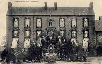 Carte postale ancienne Pensionnat du Sacré-Cœur — Pontmain (Mayenne)