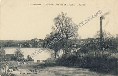 Carte postale ancienne Vue prise de la Route de La Gravelle — Port-Brillet (Mayenne)