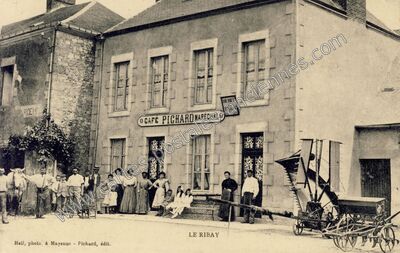 Carte postale ancienne Café Pichard Maréchalo — Le Ribay (Mayenne)