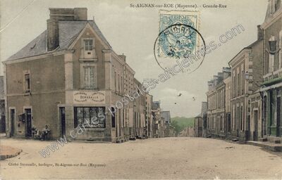 Carte postale ancienne Grande-Rue — Saint-Aignan-sur-Roë (Mayenne)