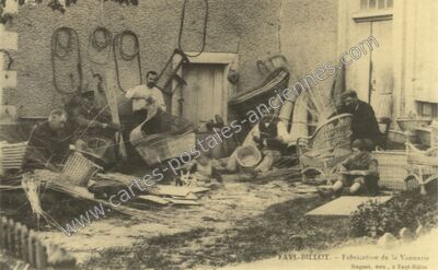 Carte postale ancienne Fabrication de la Vannerie — Fayl-Billot (Haute-Marne)